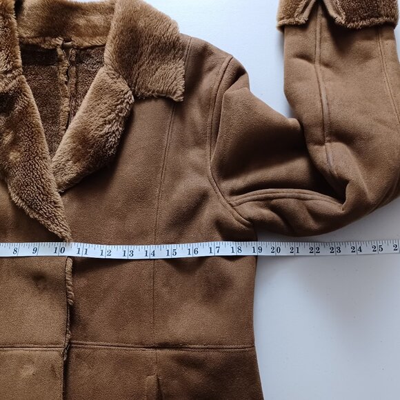 Ellabee Faux Shearling Coat - Picture 11 of 16